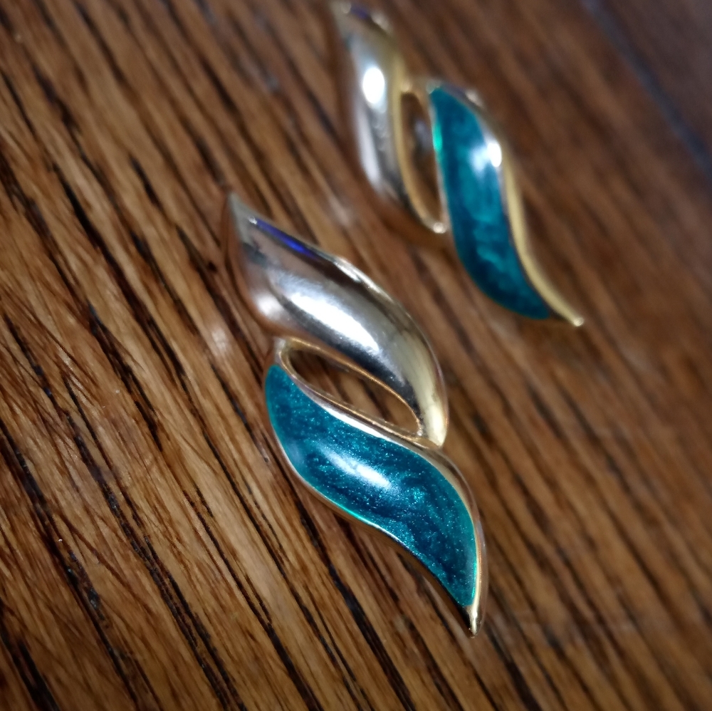 **Gold, Green, Blue Enamel Twist Earrings